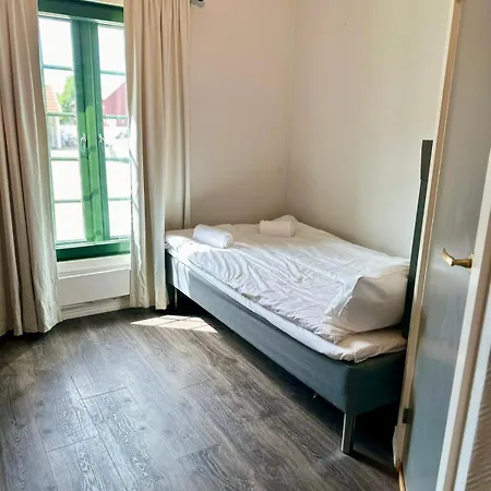 Airport Hotel apartamentowy 3*