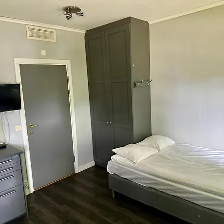 Hotel apartamentowy Airport Garder
