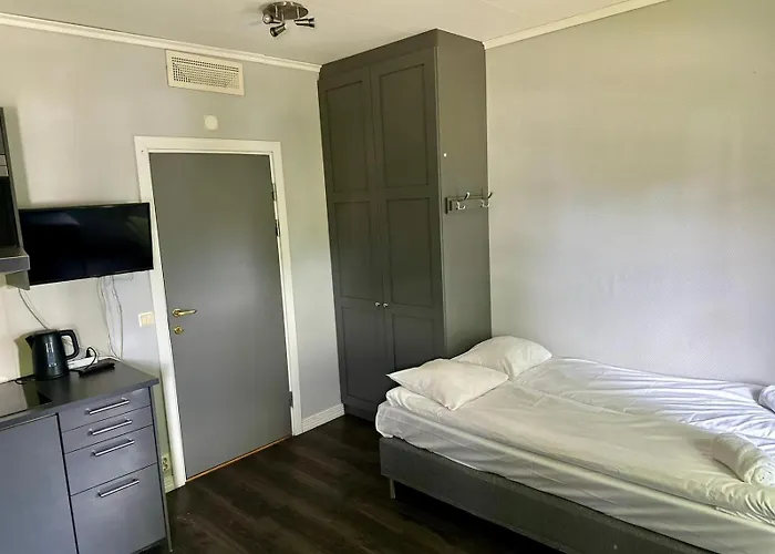 Apart-hotel Airport Garder